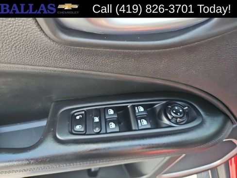 Used 2019 Jeep Compass Latitude FWD image 24