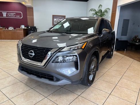 Used 2023 Nissan Rogue S FWD image 3
