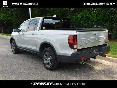 Used 2025 Honda Ridgeline TrailSport image 10