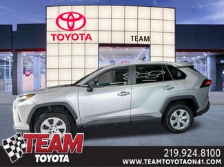 Used 2025 Toyota RAV4 LE AWD/4WD video 1