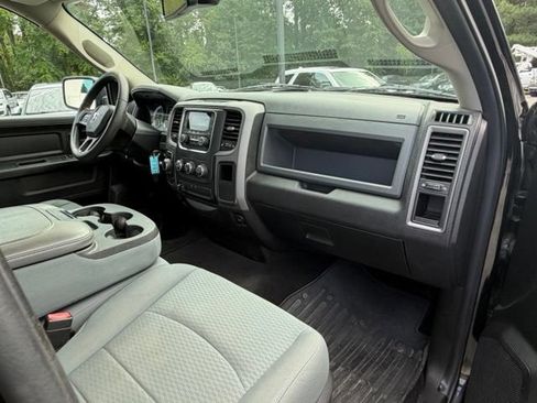 Used 2019 RAM 1500 Express AWD/4WD image 25