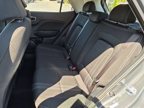 Used 2025 Hyundai Venue SEL FWD image 28