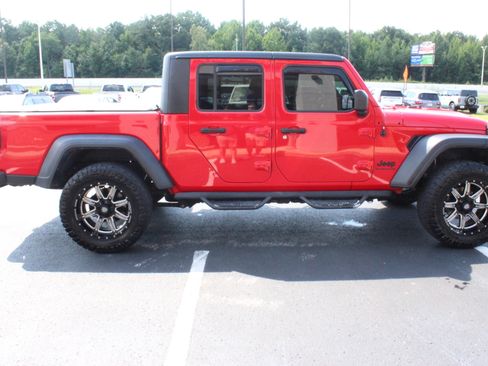 Used 2020 Jeep Gladiator Sport w/ Quick Order Package 24S AWD/4WD image 5