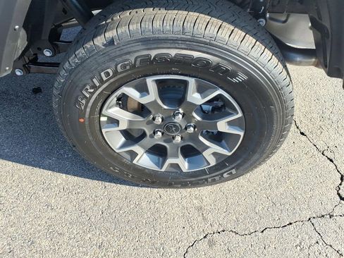 New 2026 Jeep Gladiator Sport AWD/4WD image 7