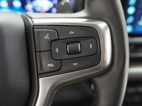 Used 2025 Chevrolet Silverado 1500 LT Trail Boss w/ Convenience Package II AWD/4WD image 20