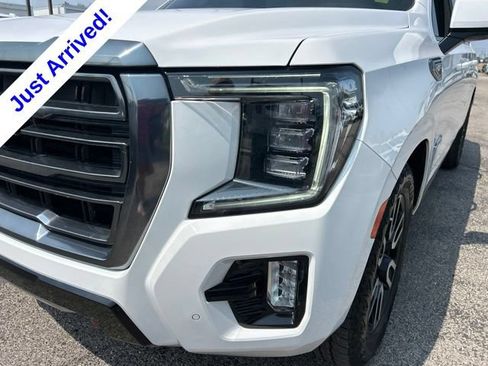 Used 2023 GMC Yukon XL AT4 w/ AT4 Premium Plus Package AWD/4WD image 9