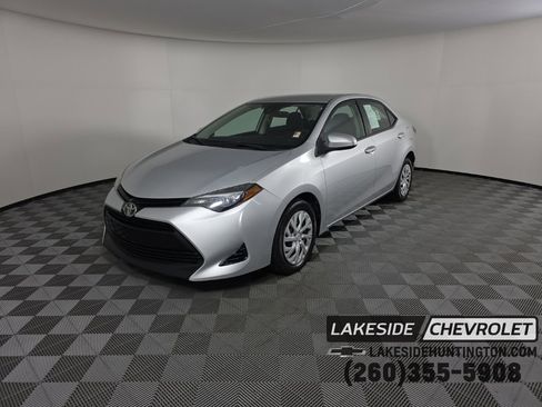 Used 2018 Toyota Corolla LE image 1