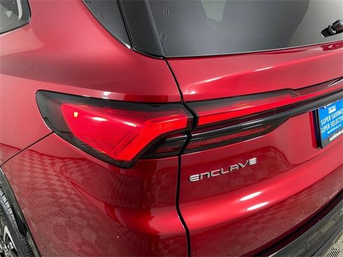 Used 2025 Buick Enclave Sport Touring w/ Super Cruise Package image 17