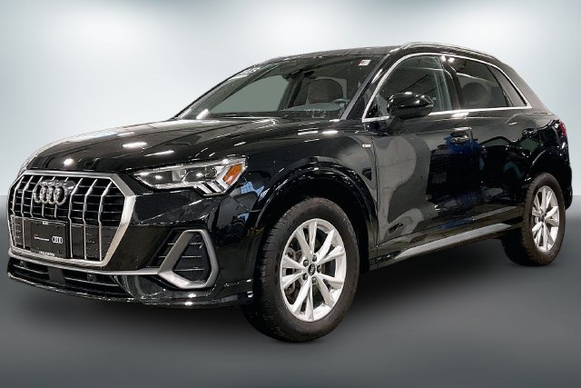 Certified 2023 Audi Q3 2.0T Premium w/ Convenience Package AWD/4WD image 2