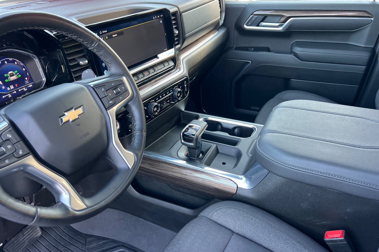 Used 2025 Chevrolet Silverado 1500 LT AWD/4WD image 11