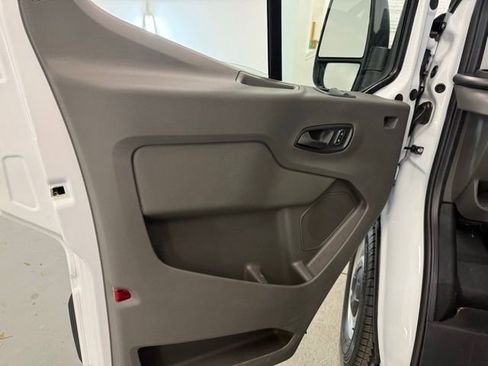 New 2026 Ford Transit 250 148 Medium Roof image 13