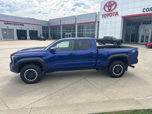 Used 2024 Toyota Tacoma TRD Off-Road AWD/4WD image 6