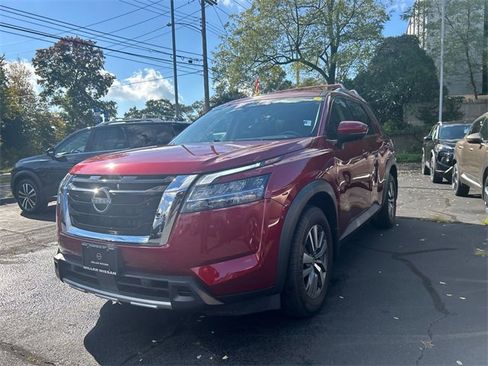 Certified 2024 Nissan Pathfinder SL image 5
