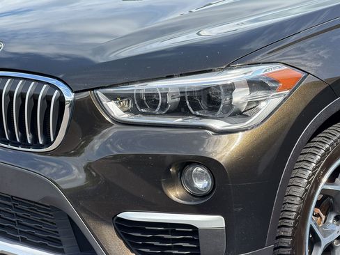 Used 2018 BMW X1 xDrive28i AWD/4WD image 11