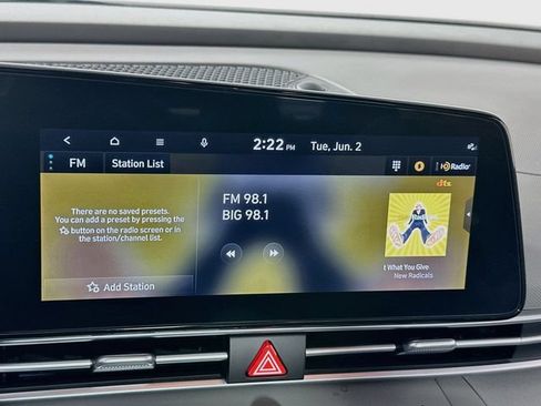 Used 2023 Hyundai Elantra SEL w/ Convenience Package FWD image 19