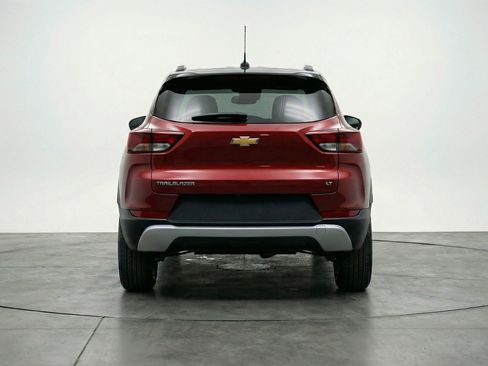 Used 2025 Chevrolet TrailBlazer LT FWD image 7