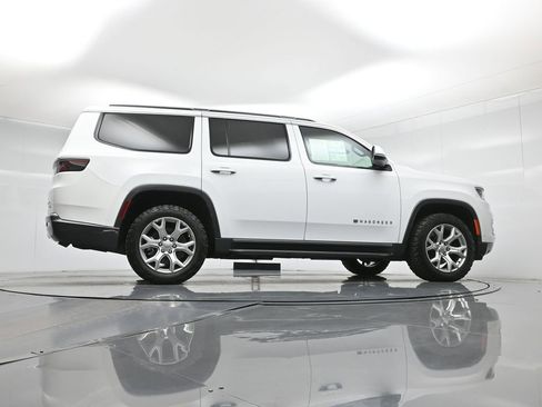 Used 2022 Jeep Wagoneer Series II image 49