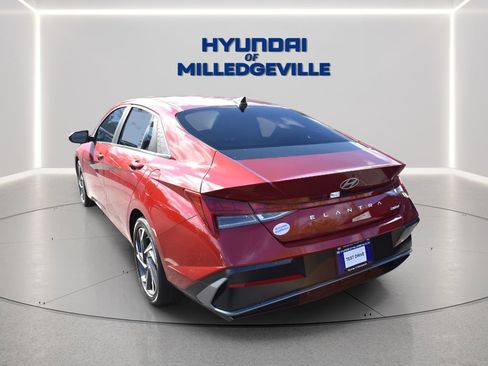 New 2026 Hyundai Elantra Limited FWD image 3