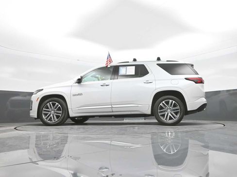 Used 2023 Chevrolet Traverse High Country AWD/4WD image 42