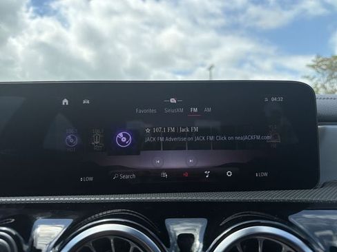 Used 2025 Mercedes-Benz CLA 250 image 26