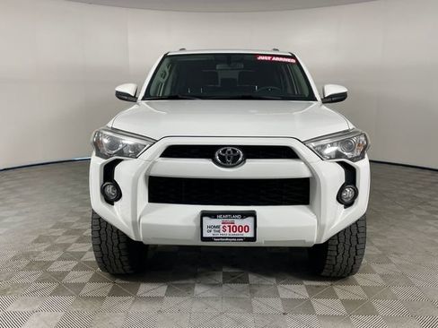 Used 2017 Toyota 4Runner SR5 AWD/4WD image 28
