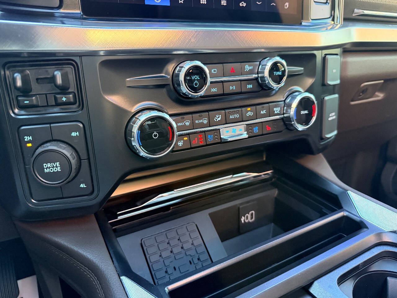 Used 2027 Ford F450 King Ranch w/ Chrome Package AWD/4WD image 31