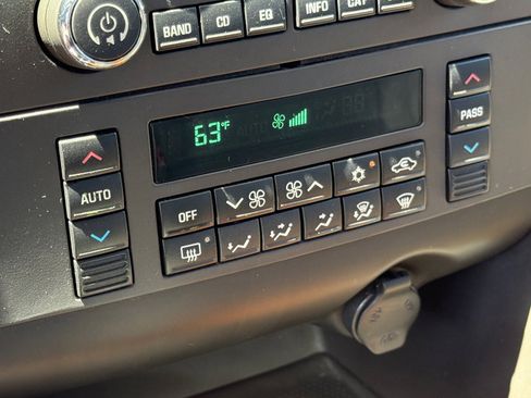 Used 2006 Buick LaCrosse CXL w/ Chrome Appearance Package image 13