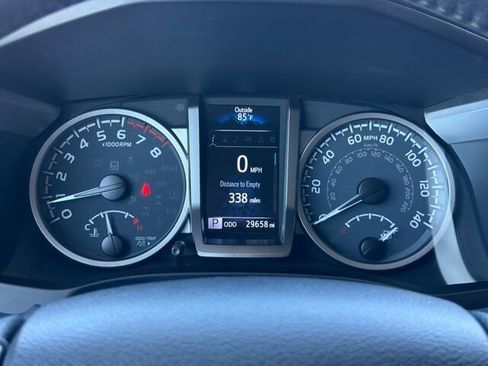 Used 2021 Toyota Tacoma SR5 AWD/4WD image 28
