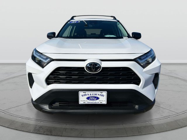 Used 2025 Toyota RAV4 LE AWD/4WD image 12