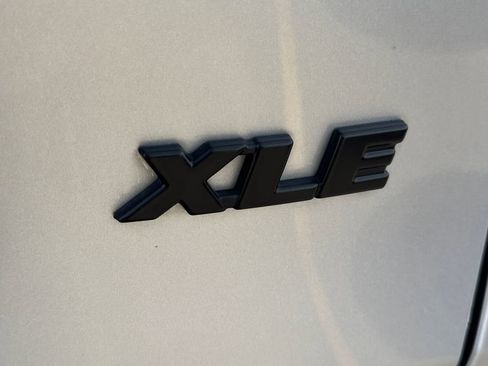 Used 2023 Toyota RAV4 XLE FWD image 6
