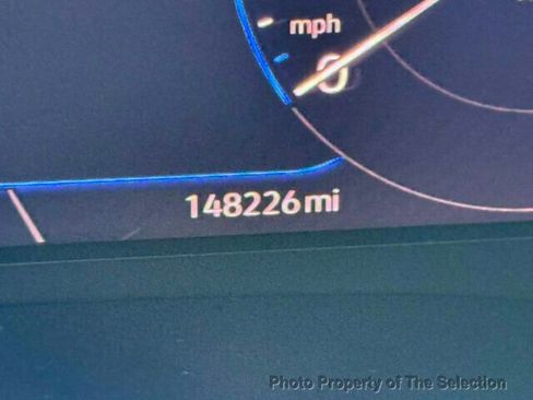 Used 2021 Volkswagen Atlas SEL Premium image 25