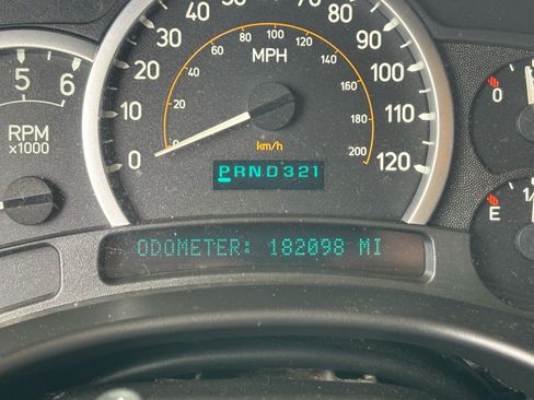 Used 2005 HUMMER H2 w/ Preferred Equipment Group AWD/4WD image 14