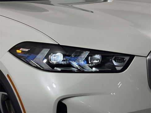 Used 2025 BMW X5 xDrive50e image 15