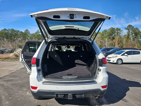 Used 2022 Jeep Grand Cherokee Limited w/ Trailer Tow Group IV image 14