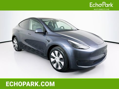 Used 2023 Tesla Model Y Long Range image 1