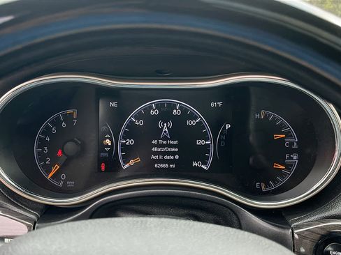 Used 2017 Jeep Grand Cherokee Overland AWD/4WD image 14