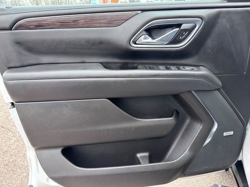 Used 2021 Chevrolet Suburban LT w/ Luxury Package image 10