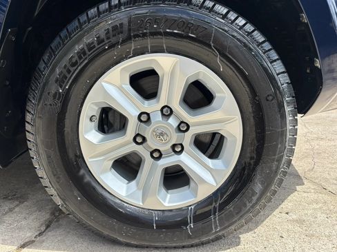 Used 2016 Toyota 4Runner SR5 RWD image 30
