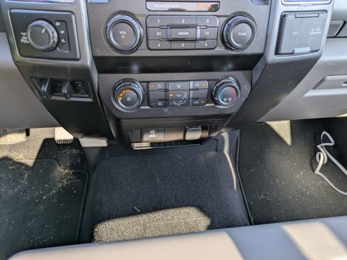 Used 2022 Ford F350 XLT w/ XLT Value Package image 19