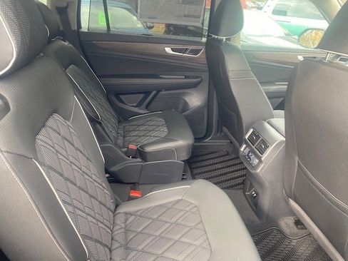 New 2026 Volkswagen Atlas SEL Premium R-Line image 12