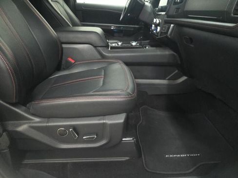 Certified 2023 Ford Expedition Limited AWD/4WD image 4