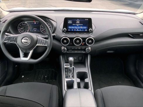 Used 2024 Nissan Sentra SV image 13