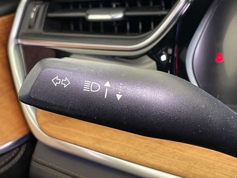 Used 2023 Jeep Grand Cherokee Summit image 42