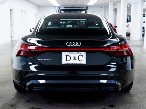 Used 2022 Audi e-tron GT Prestige w/ Prestige Package image 5