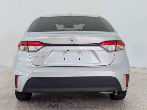 Used 2025 Toyota Corolla LE image 10