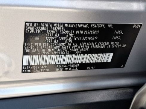 Used 2024 Toyota RAV4 XLE AWD/4WD image 27