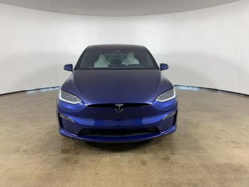 Used 2024 Tesla Model X Base image 3