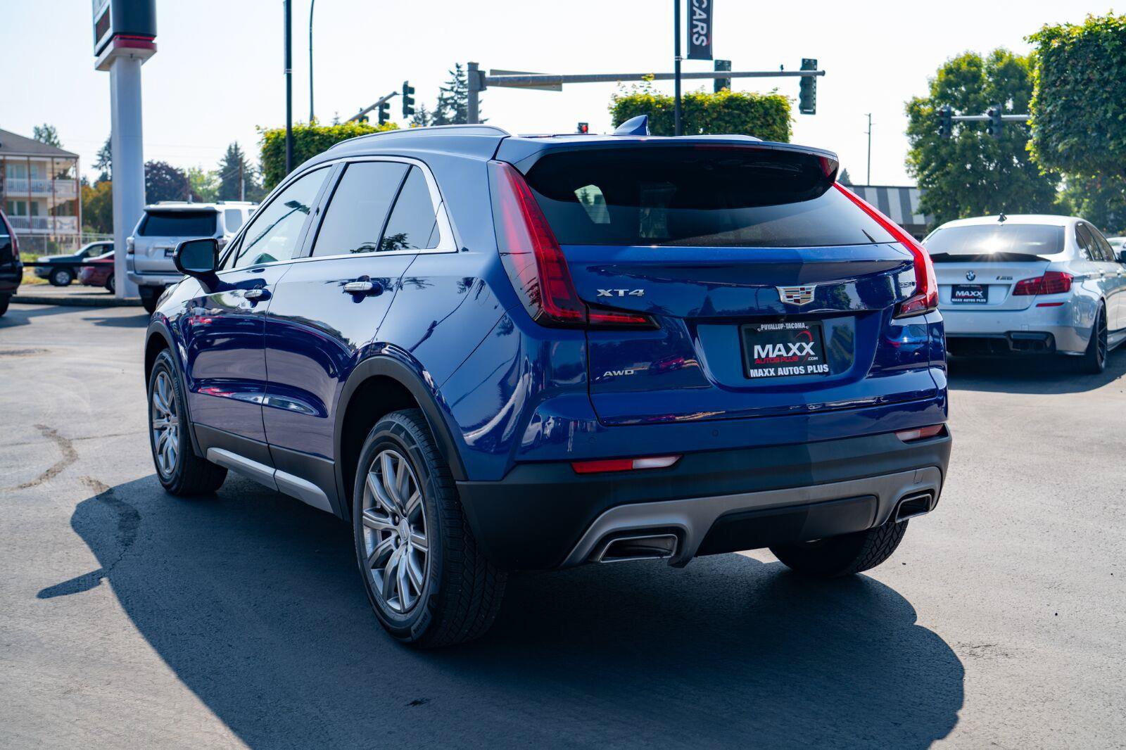 Used 2022 Cadillac XT4 Premium Luxury w/ Safety Alert Package AWD/4WD image 11