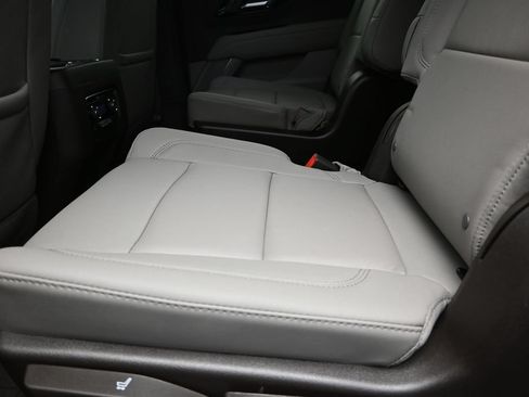 New 2026 Chevrolet Suburban LT w/ Comfort Package RWD image 16
