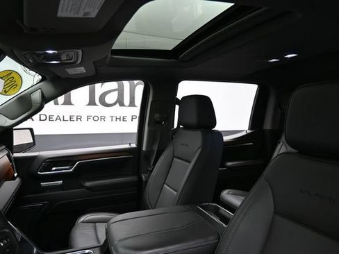 Used 2024 GMC Sierra 1500 Denali w/ Denali Reserve Package AWD/4WD image 18